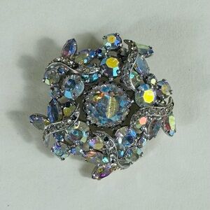 50-60 Weiss Aurora Borealis Brooch